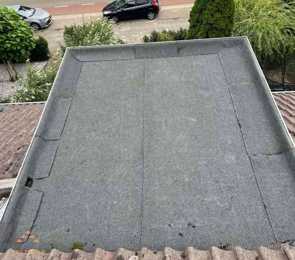 Dakbedekking schuur met bitumen in Geldrop